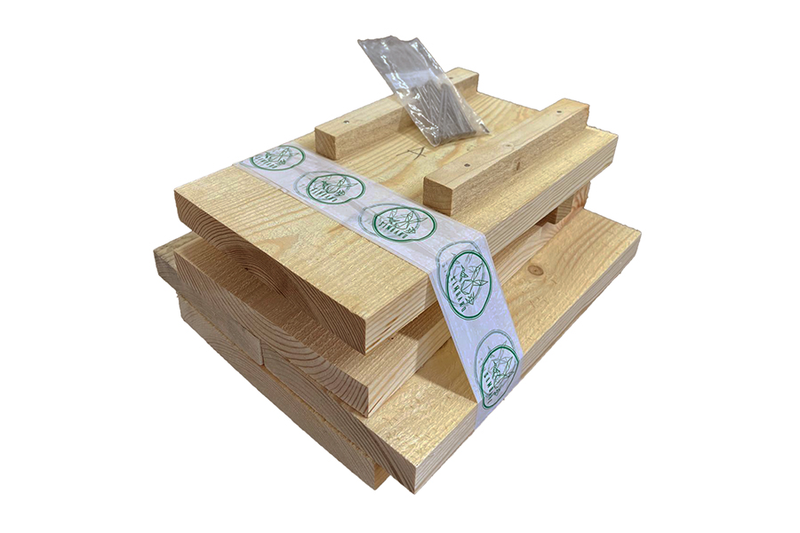 Saliekama strazdu māja